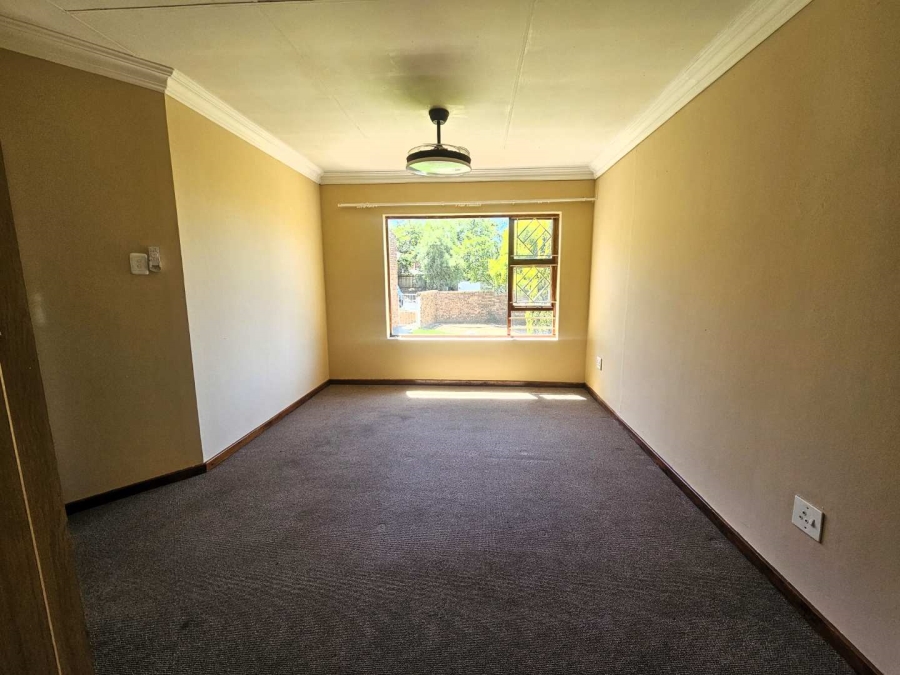 3 Bedroom Property for Sale in Pentagon Park Free State